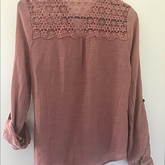 ♥️E ♾ M Women’s Blouse M♥️ - Picture 2 of 3